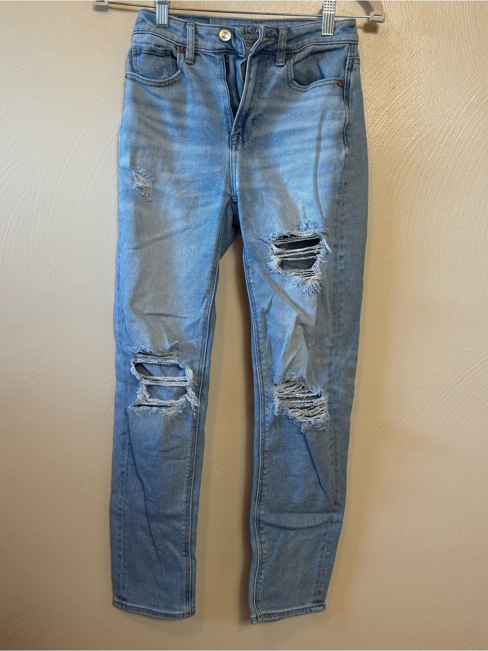 American Eagle Women’s Jeans Mom‎ Straight Jeans Distressed High Rise Denim 000